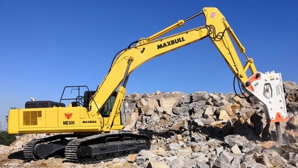 1.4 cubic meter excavator